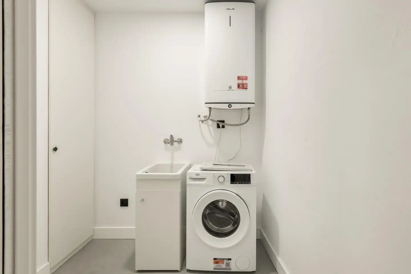 Bathroom of Ground floor for sale in A Coruña Capital   with Heating and Furnished
