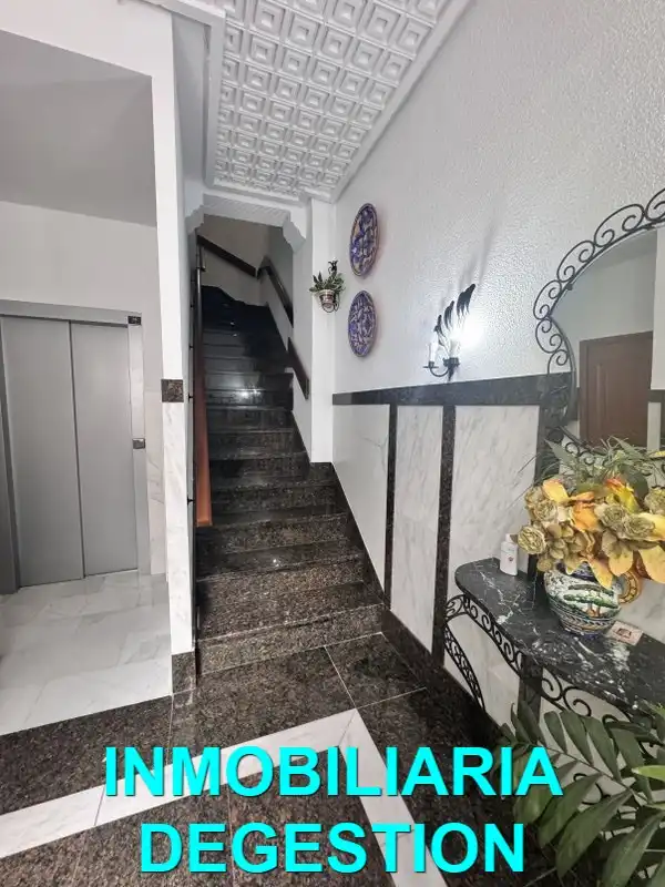 Adossat amb terrassa en venda a Calle Áurea Galindo, imagen 10