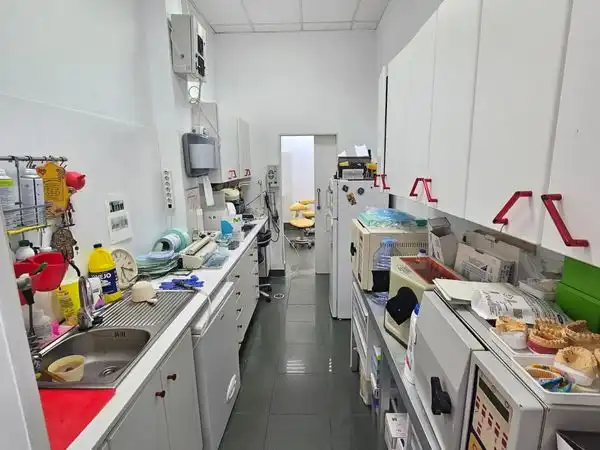 Cuina de Local en venda en Las Palmas de Gran Canaria amb Aire condicionat, Moblat i Alarma