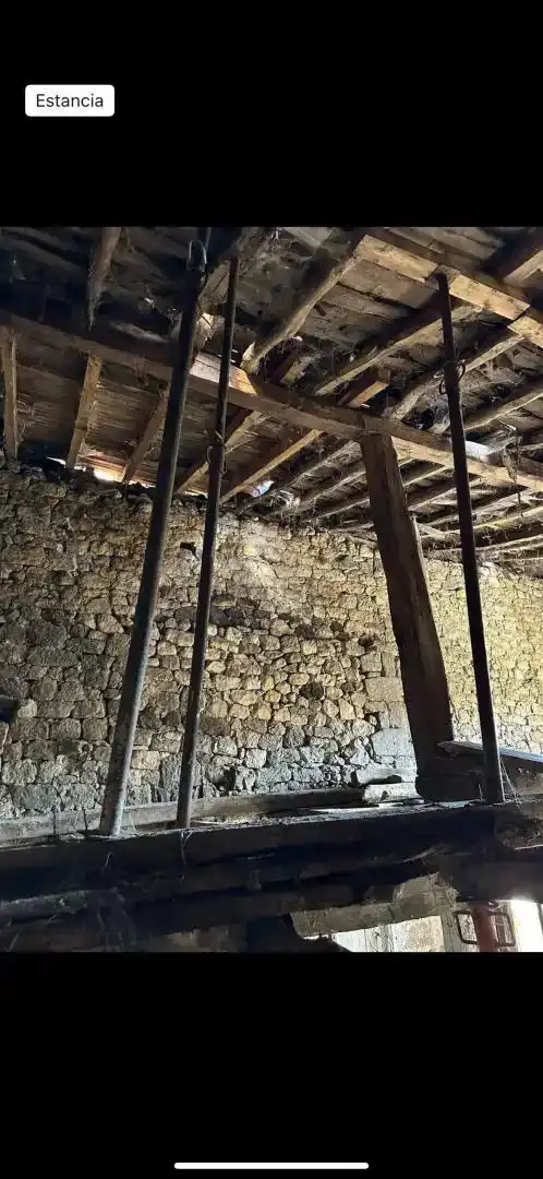 Casa adosada en venda en Valle de Valdebezana amb Jardí privat