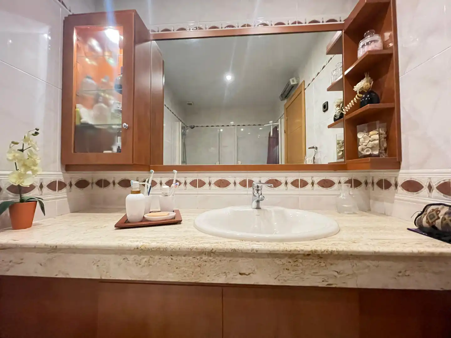 Bathroom of Detached homes for sale in Santa Coloma de Gramenet  with Air Conditioner, Heating and Terrace