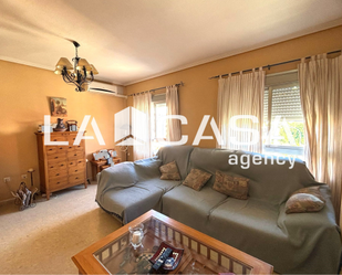 Exterior view of Flat for sale in  Sevilla Capital  with Swimming Pool