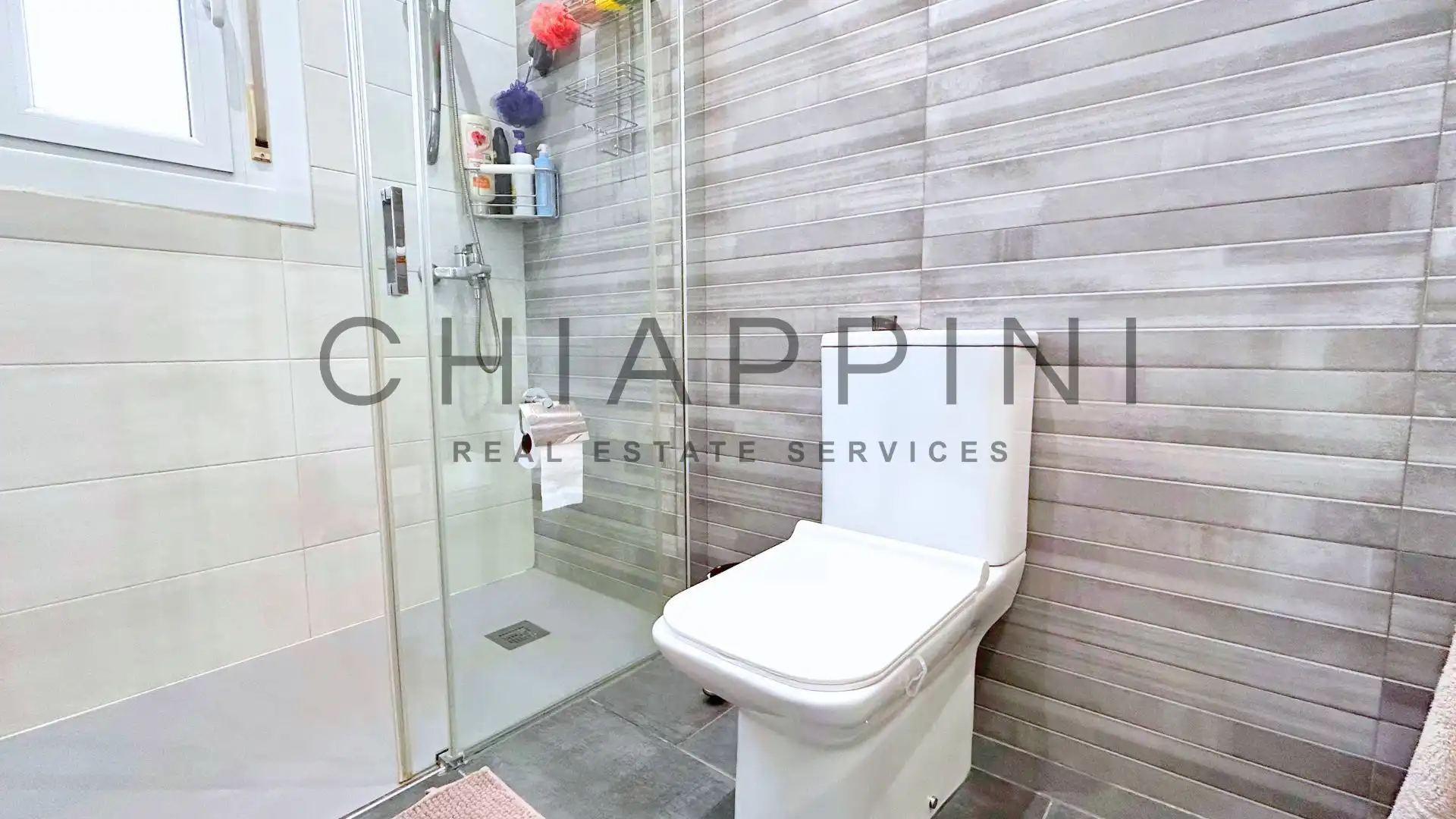 Baño de Casa adosada en venta en Torelló con Aire acondicionado, Calefacción y Terraza