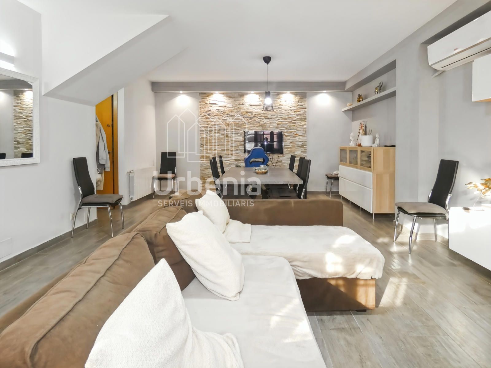 Living room of House or chalet for sale in Mataró  with Air Conditioner, Heating and Terrace