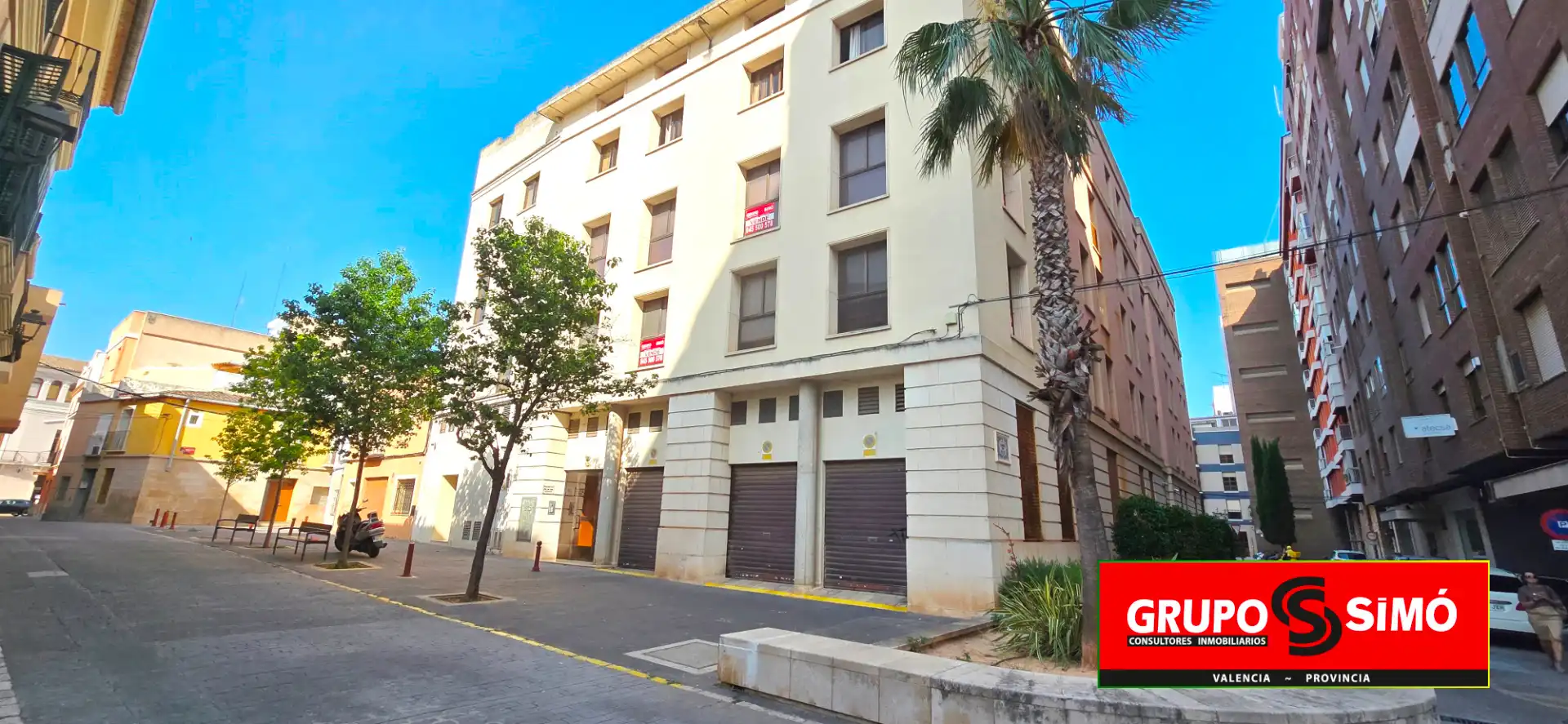 Vista exterior de Oficina en venta en Alzira con Aire acondicionado