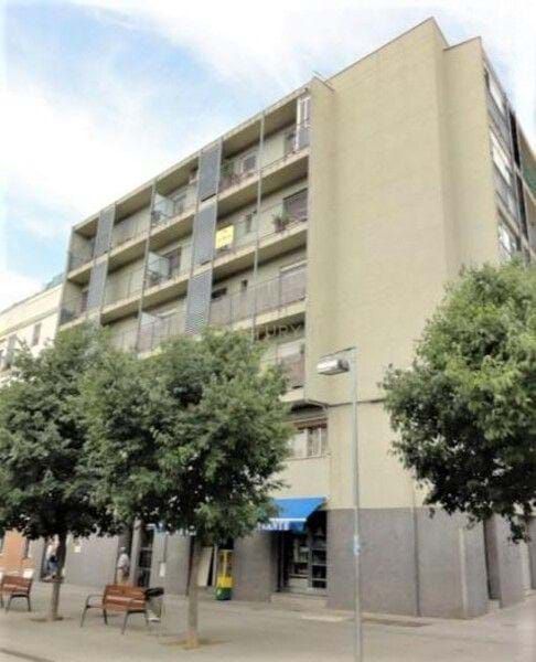 Exterior view of House or chalet for sale in Montcada i Reixac