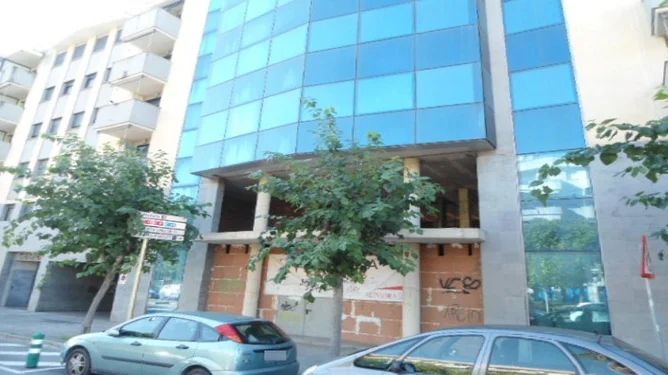 Building for sale in Centre Vila