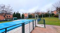 Swimming pool of Single-family semi-detached for sale in Valdemoro  with Air Conditioner, Heating and Private garden