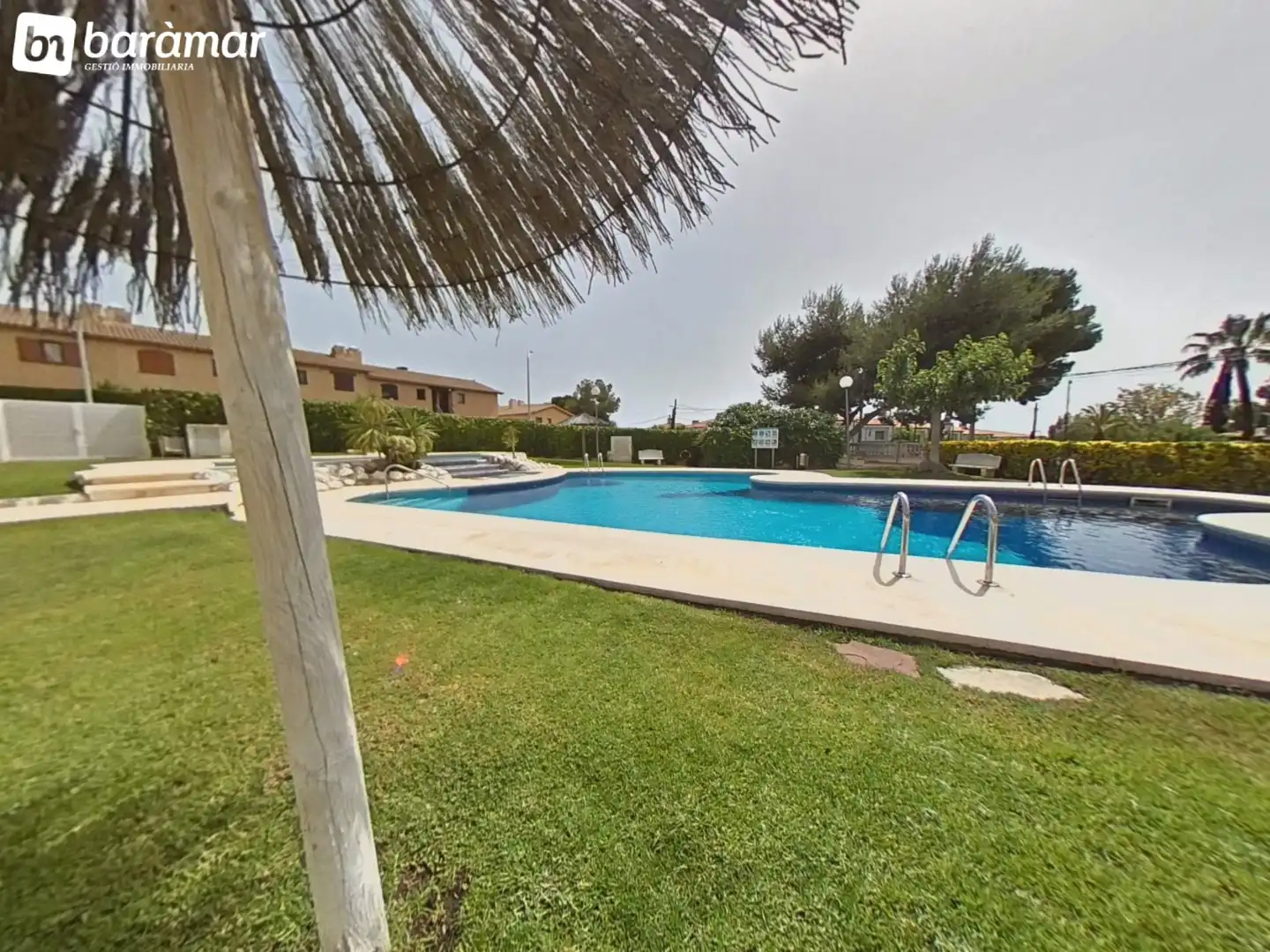 Maison mitoyenne avec terrasse à louer à Carrer del Vallespir, imagen 6