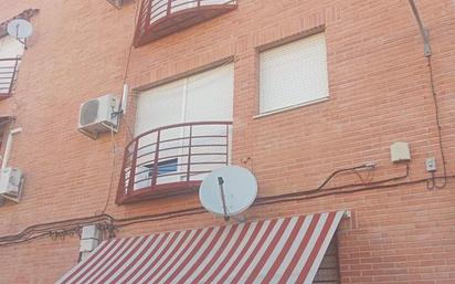 Vista exterior de Dúplex en venda en  Toledo Capital amb Aire condicionat i Terrassa