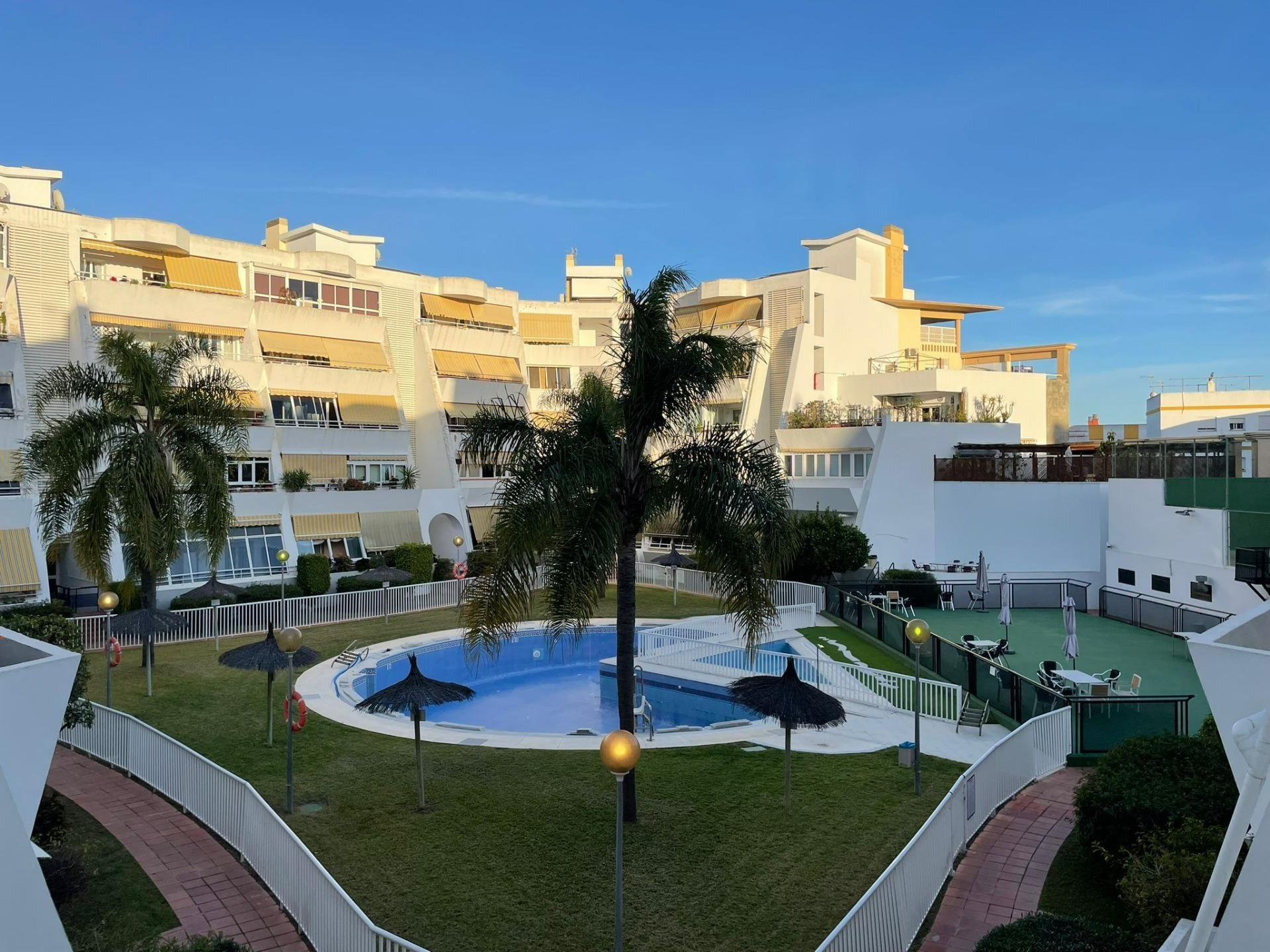 Exterior view of Flat to rent in El Puerto de Santa María  with Heating, Terrace and Community pool