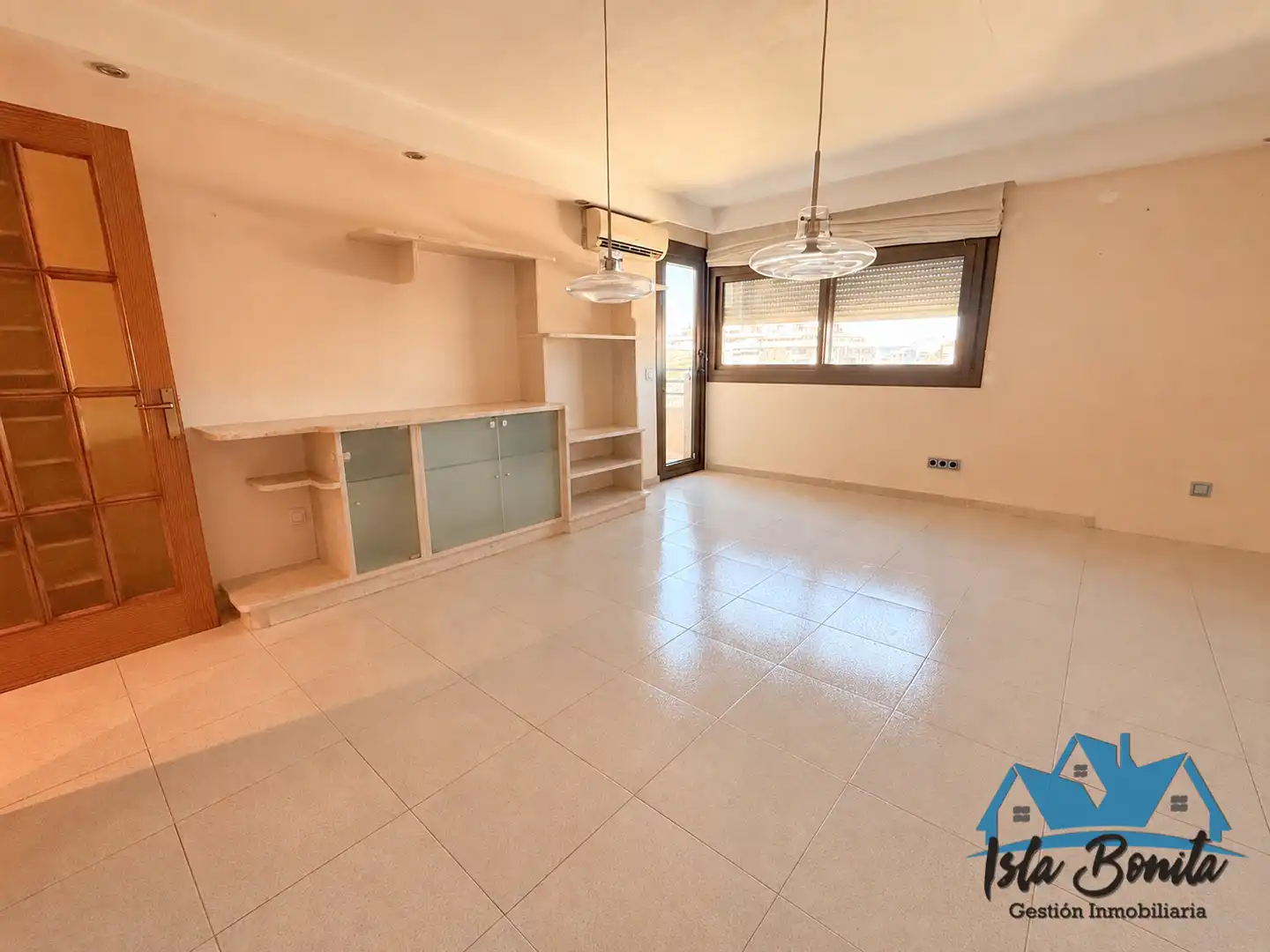 Living room of Flat for sale in  Palma de Mallorca  with Air Conditioner, Heating and Balcony