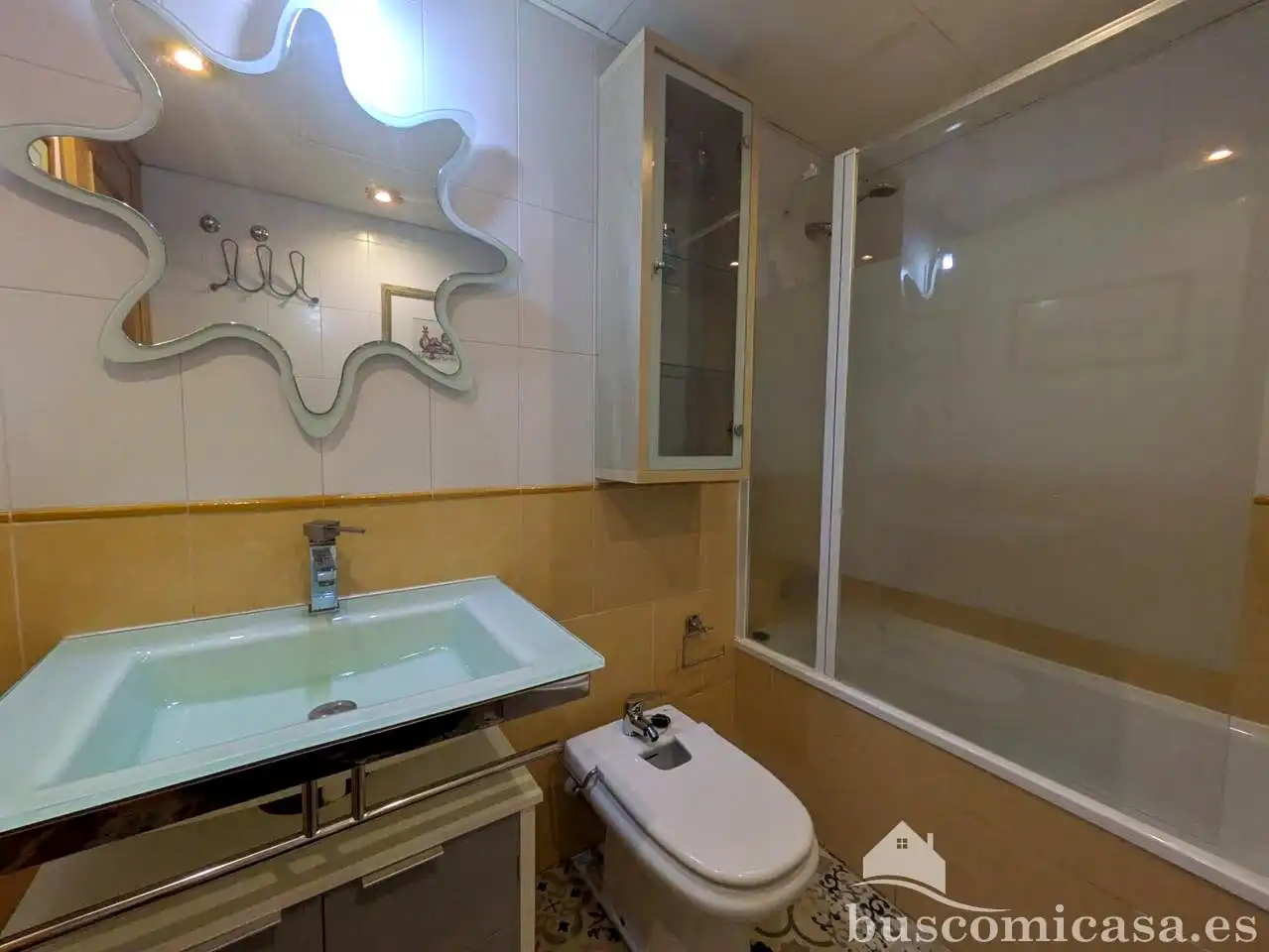 Bathroom of Flat for rent in Linares  with Air Conditioner and Furnished