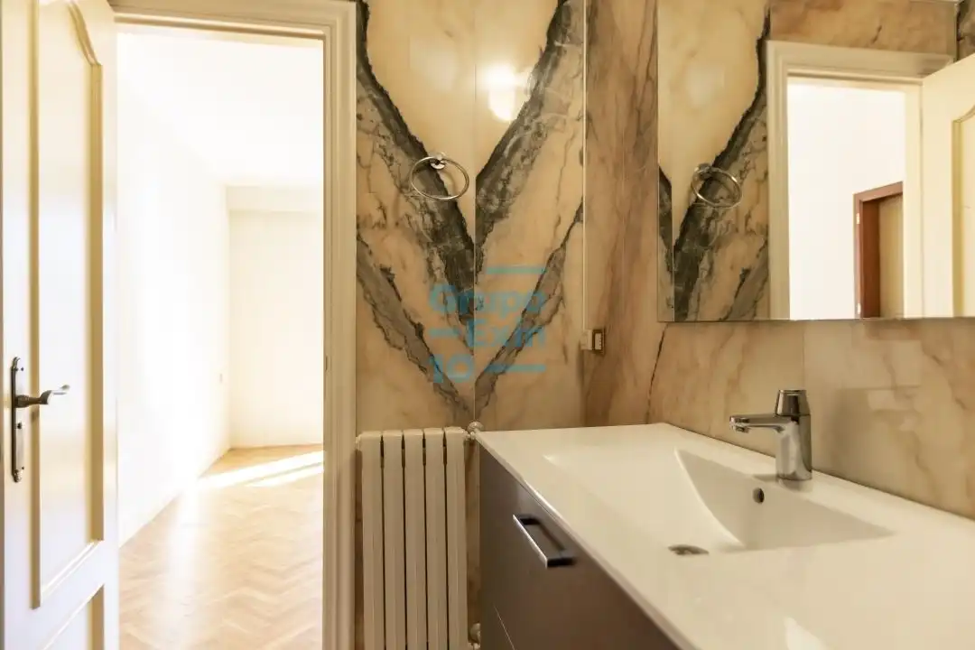 Baño de Piso de alquiler en Donostia - San Sebastián  con Balcón