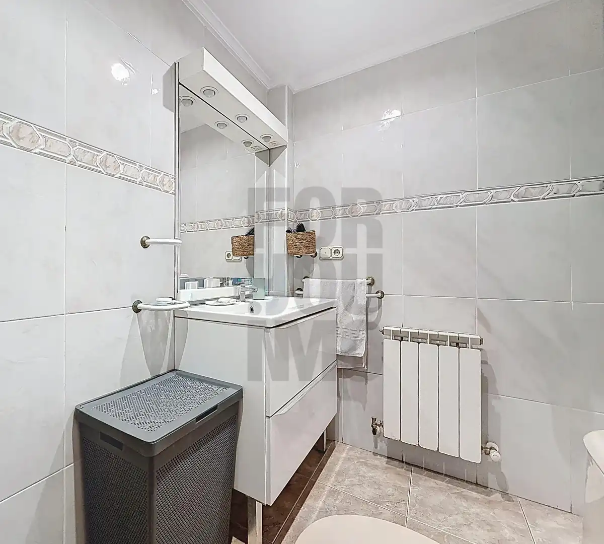 Baño de Piso en venta en Andoain con Calefacción y Balcón