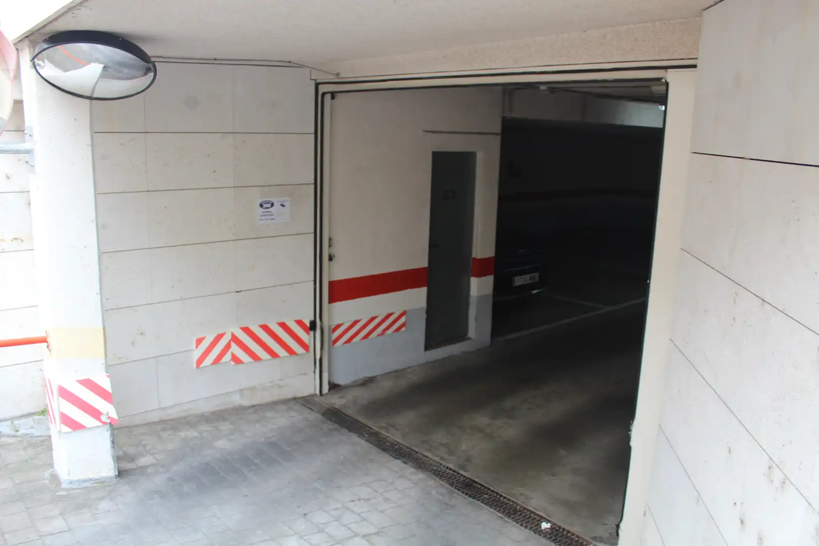 Einzelparkplatz mit Aufzug zur Miete in Calle Teruel