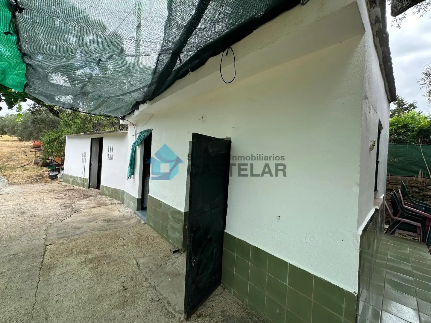 Vista exterior de Casa o xalet en venda en Oliva de la Frontera amb Moblat