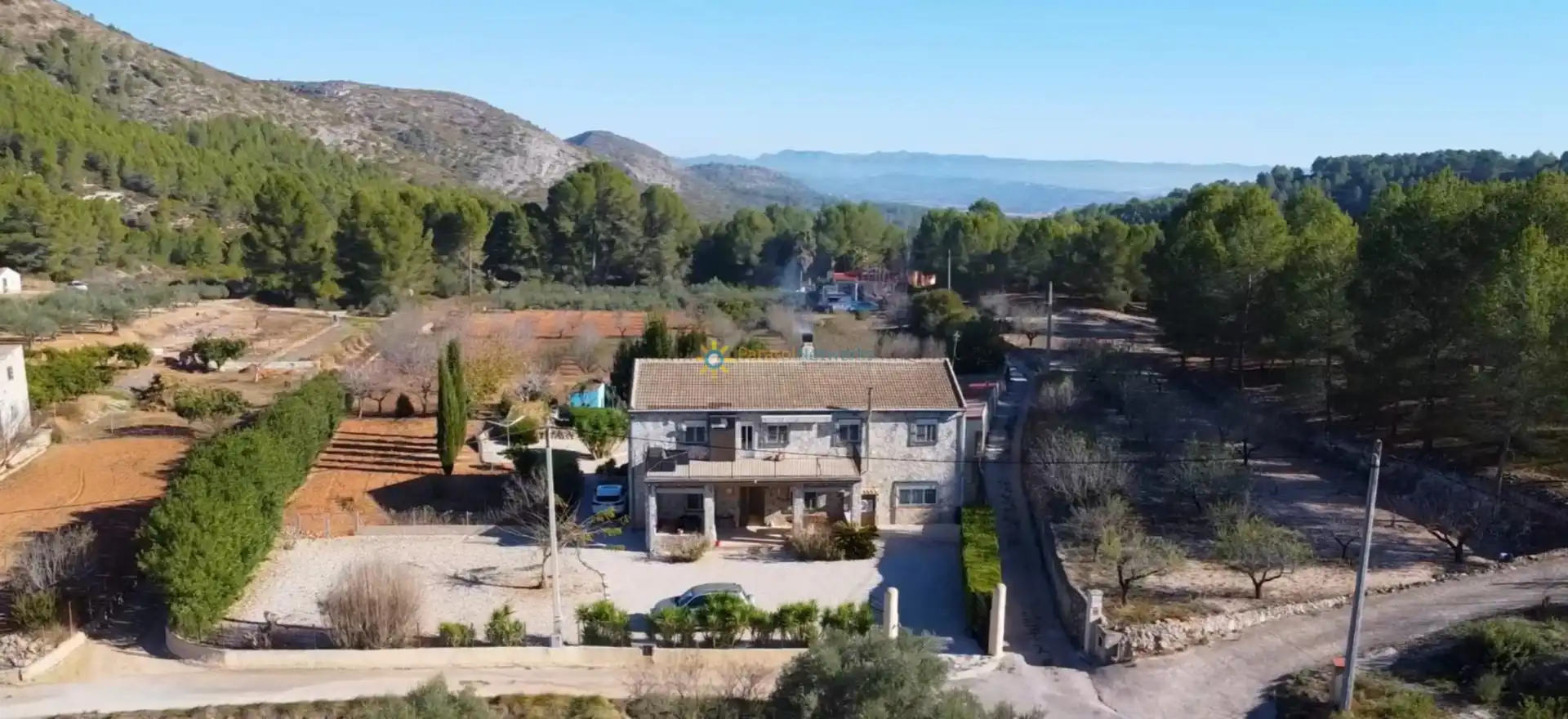 Vista exterior de Casa o xalet en venda en L'Olleria amb Aire condicionat, Calefacció i Jardí privat