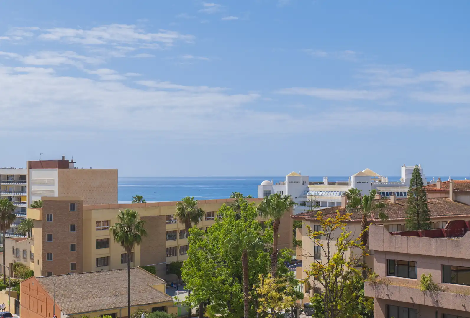 Vista exterior de Ático en venta en Torremolinos con Aire acondicionado, Calefacción y Terraza