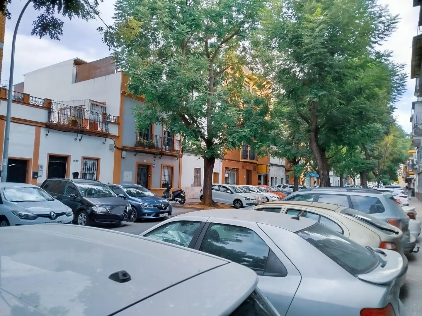 Parking of Houses for sale in Sevilla