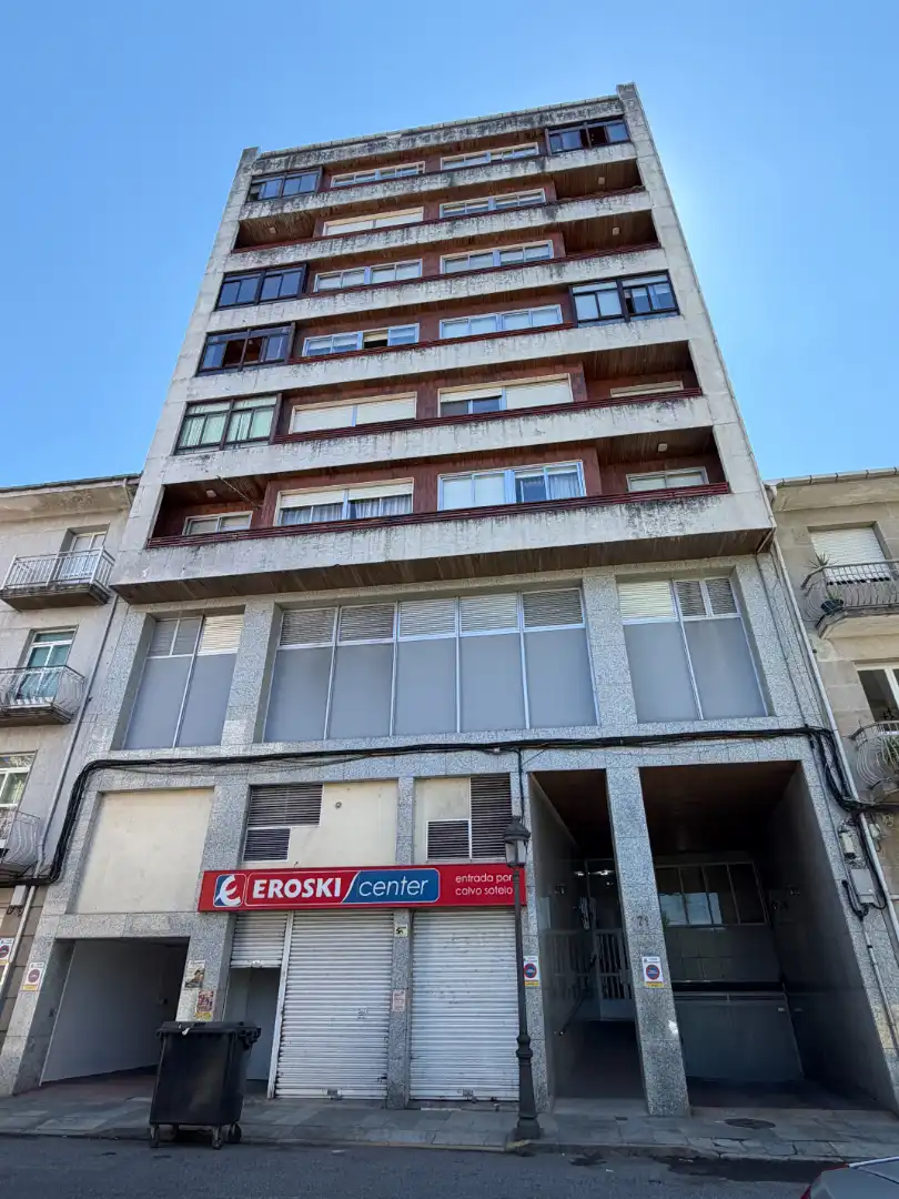 Pis amb ascensor en venda a Avenida Julio Rodríguez Soto 71