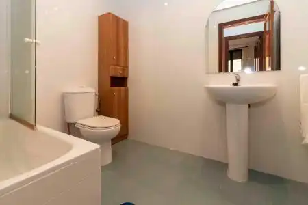 Baño de Apartamento en venta en Badajoz con Aire acondicionado, Calefacción y Trastero