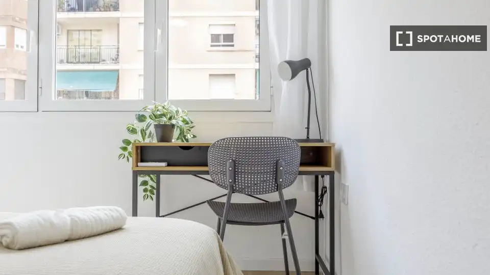 Room in Valencia, Valencia