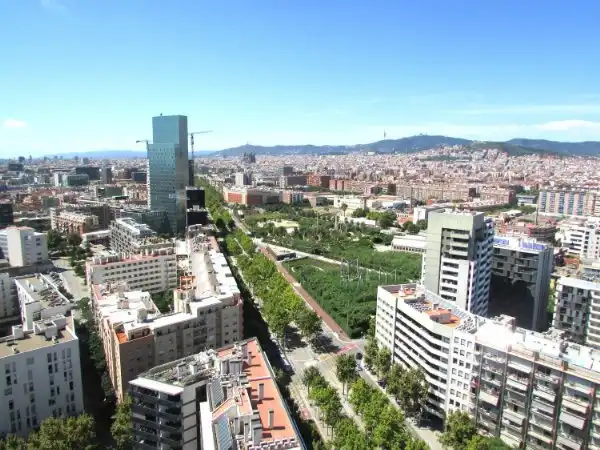 Vista exterior de Pis en venda en Barcelona amb Aire condicionat i Calefacció