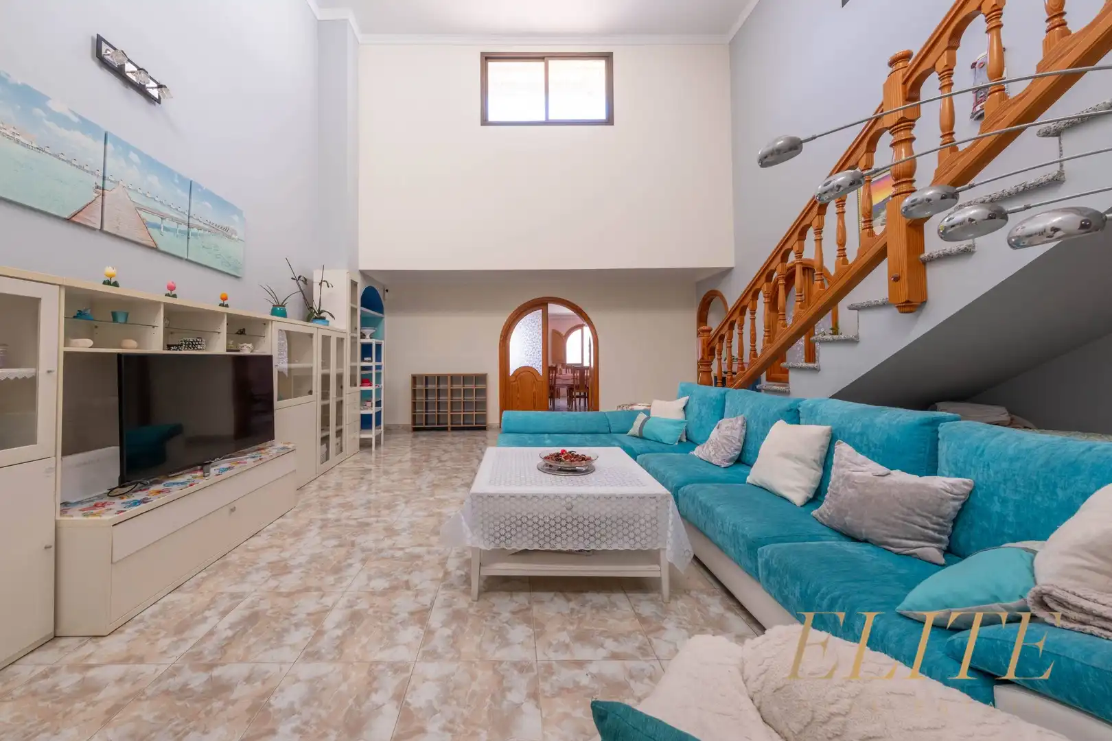 Sala d'estar de Casa adosada en venda en San Bartolomé de Tirajana amb Aire condicionat, Terrassa i Moblat