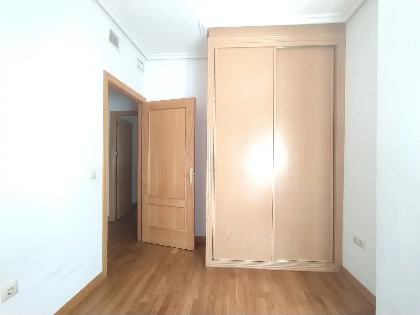 Schlafzimmer von Wohnung zum Verkauf in Mérida mit Klimaanlage, Abstellraum und Balkon