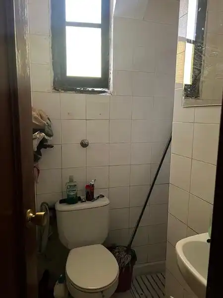 Baño de Local en venta en Madrid