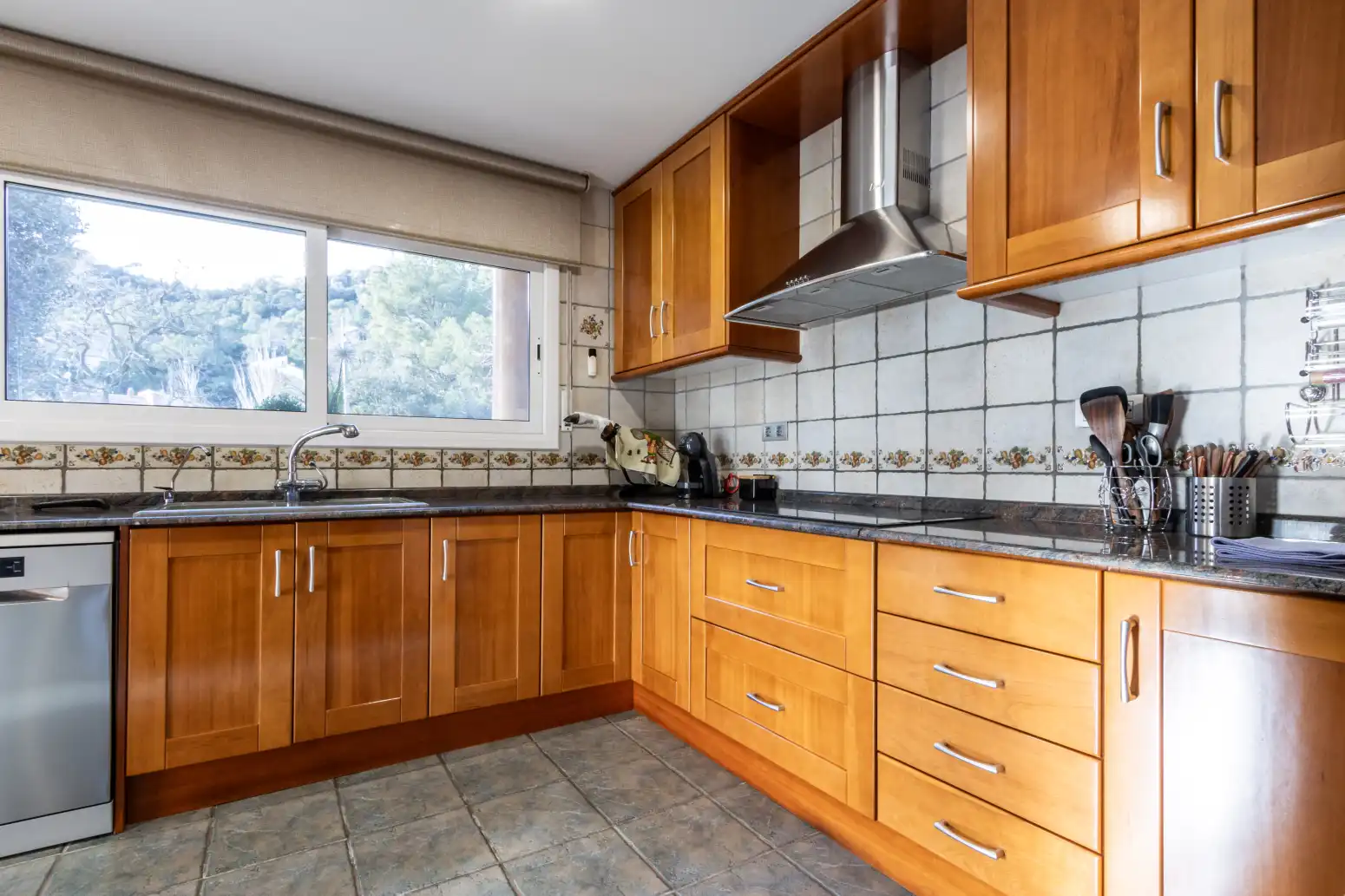 Cuina de Casa o xalet en venda en Matadepera amb Aire condicionat, Calefacció i Jardí privat