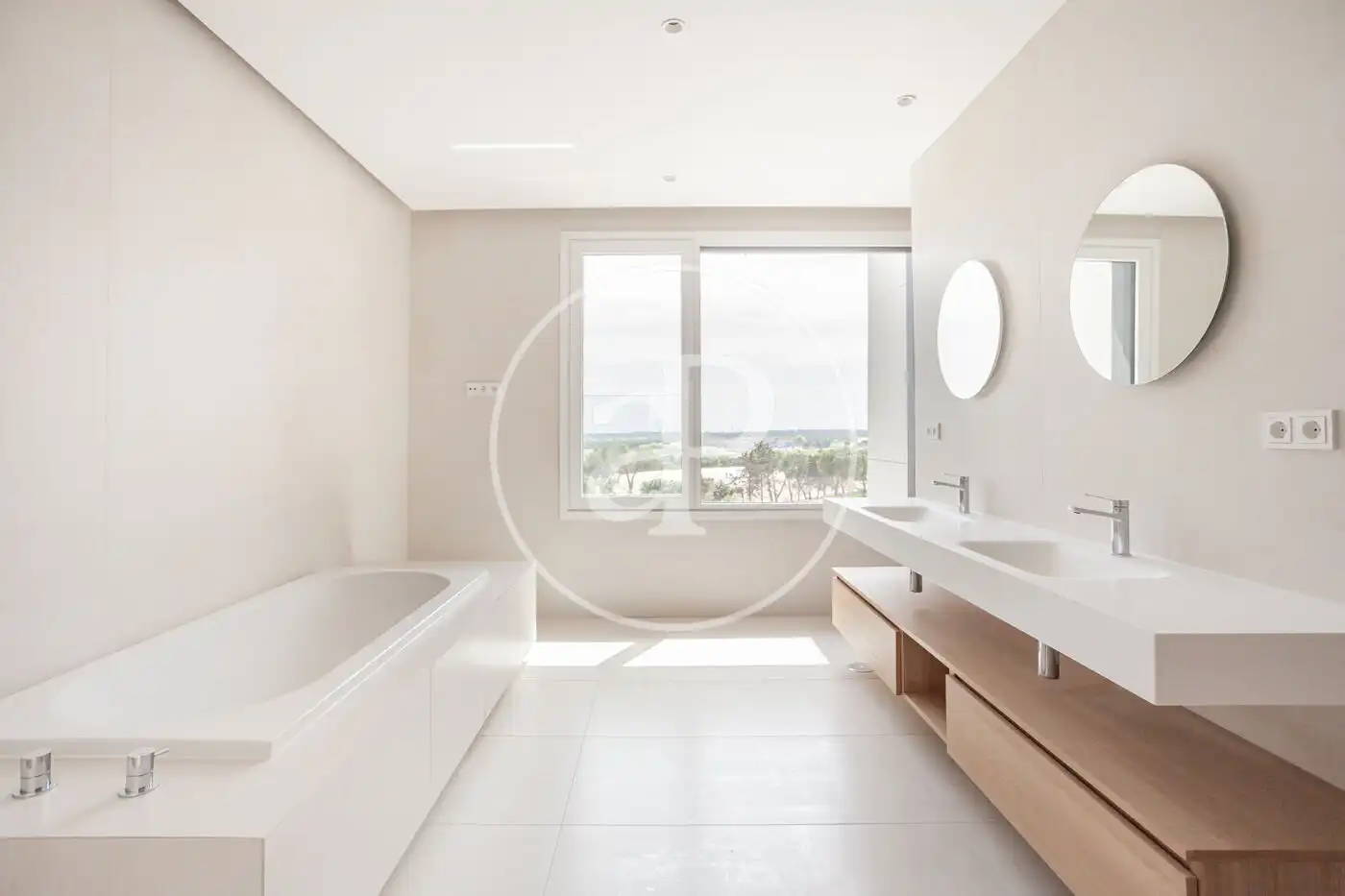 Bathroom of Flat for rent in Pozuelo de Alarcón  with Air Conditioner, Heating and Private garden