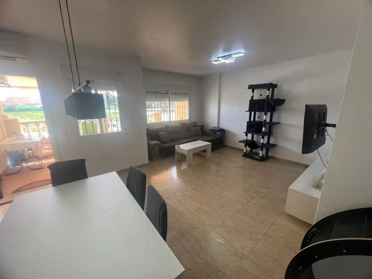 Vista exterior de Casa adosada en venta en San Pedro del Pinatar con Aire acondicionado, Terraza y Trastero