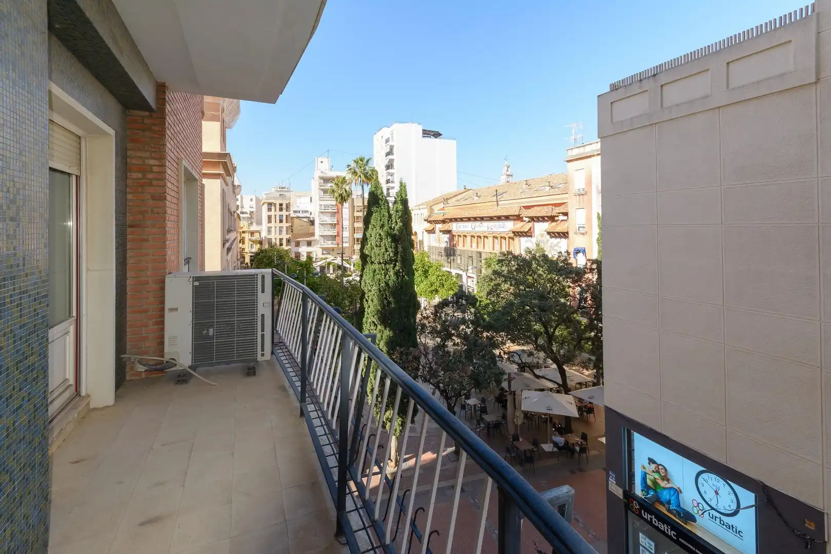 Vista exterior de Piso en venta en Gandia con Aire acondicionado, Calefacción y Parquet