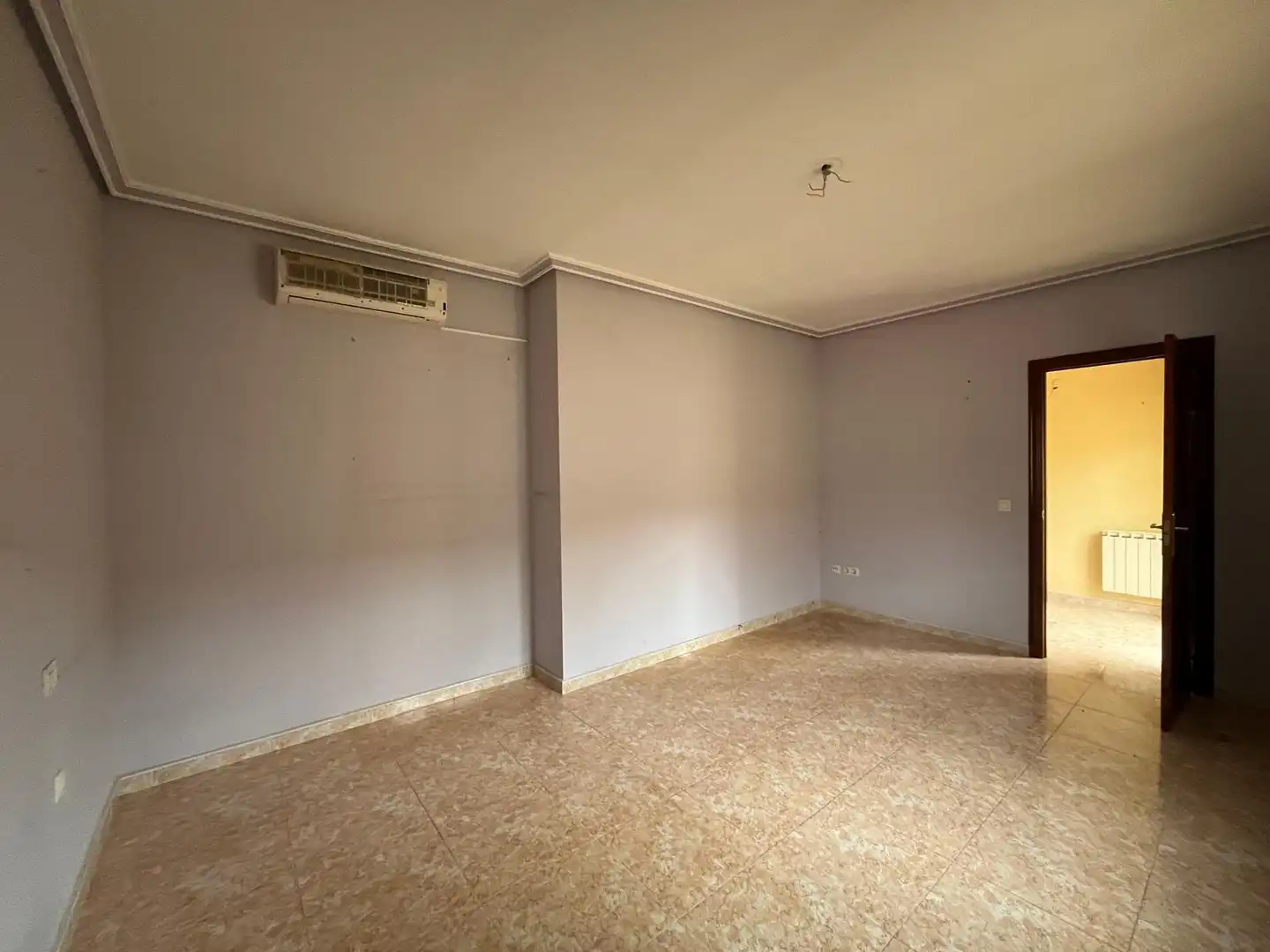 Casa adosada en venta en Argamasilla de Alba con Alarma