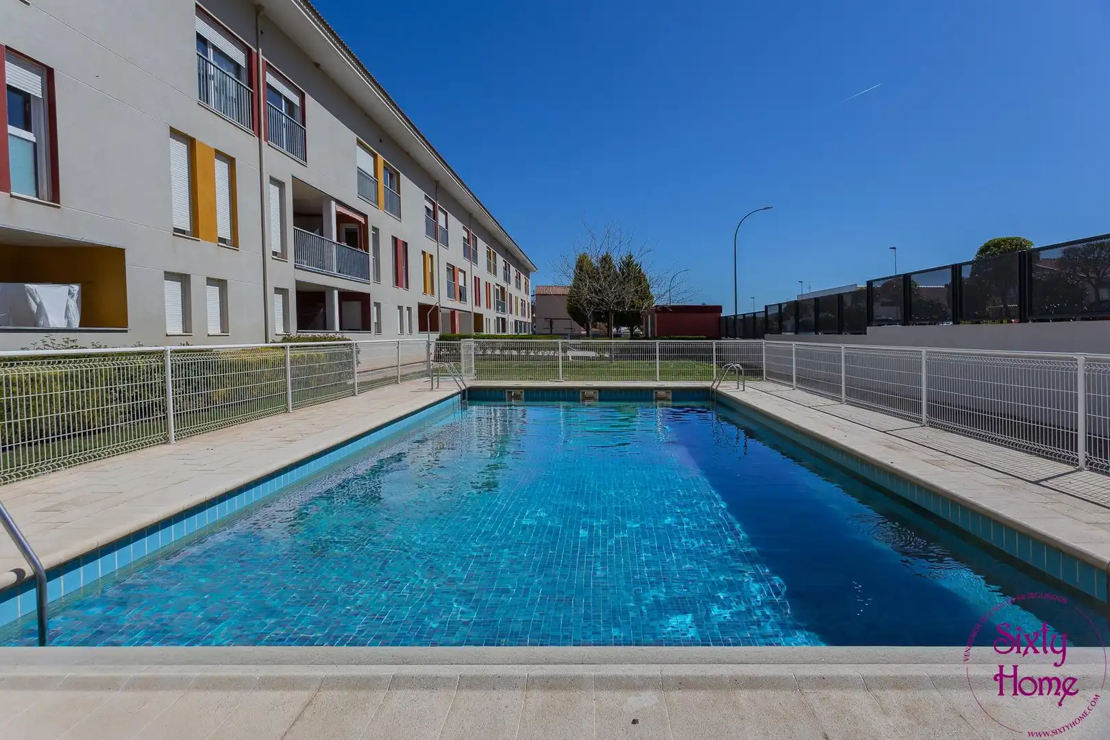 Piscina de Dúplex en venta en Andorra (Teruel) con Calefacción, Jardín privado y Terraza