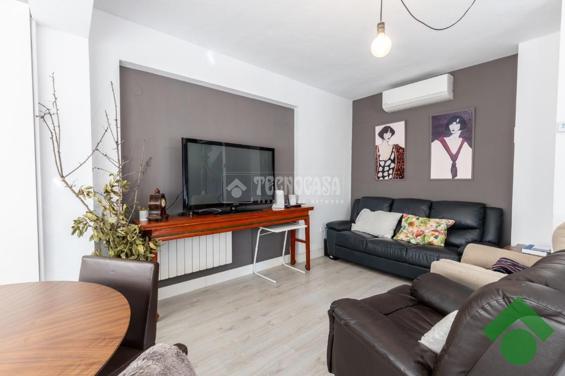 Living room of House or chalet for sale in  Granada Capital  with Air Conditioner and Heating