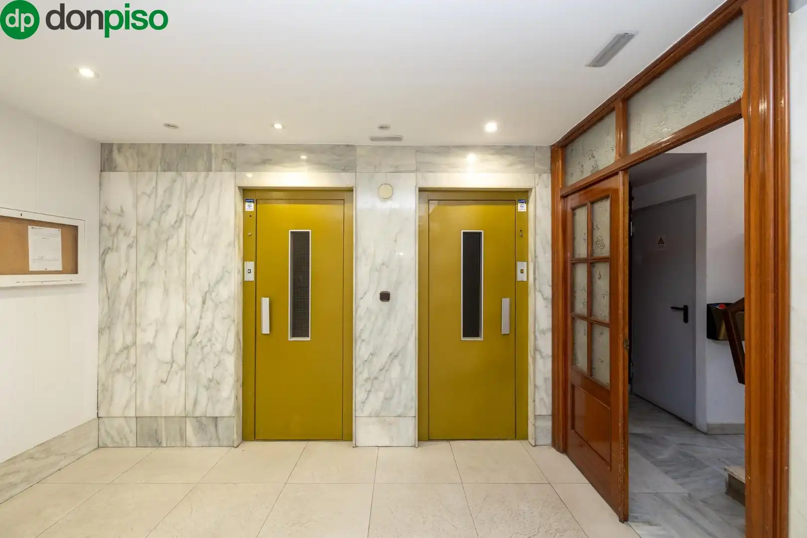Flat for sale in Granada  with Air Conditioner, Heating and Terrace