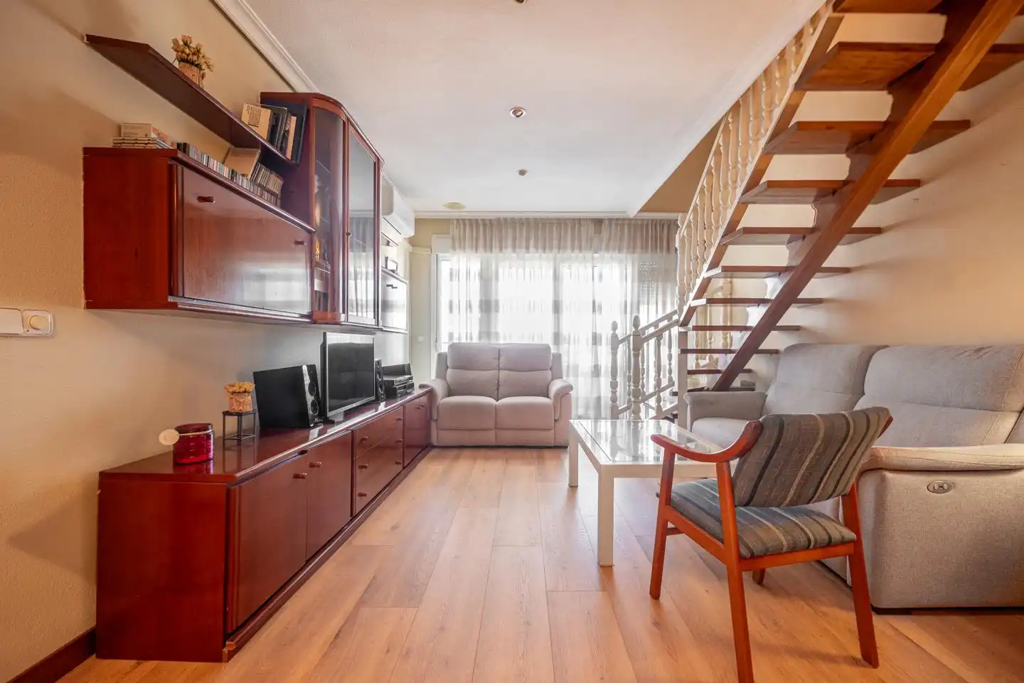 Wohnzimmer von Wohnung zum Verkauf in Ávila mit Klimaanlage, Parkett und Terrasse