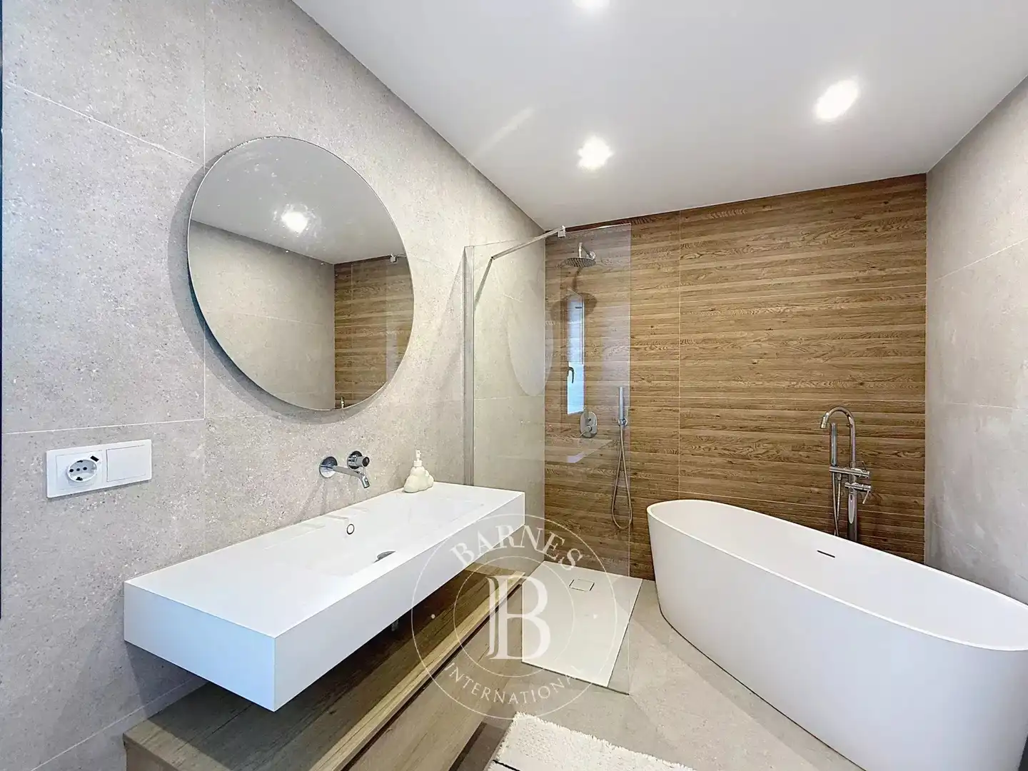 Bathroom of Houses for sale in Mataró  with Air Conditioner, Heating and Private garden