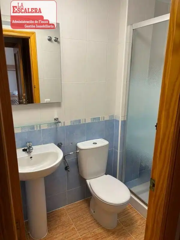 Badezimmer von Einfamilien-Reihenhaus zur Miete in Castalla