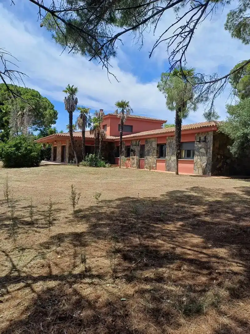 Vista exterior de Casa o xalet en venda en Vilallonga del Camp amb Jardí privat, Parquet i Traster