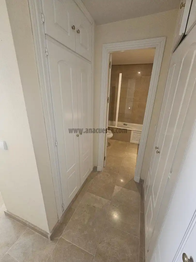 Apartamento con piscina en venta en Marina de la Duquesa, imagen 39