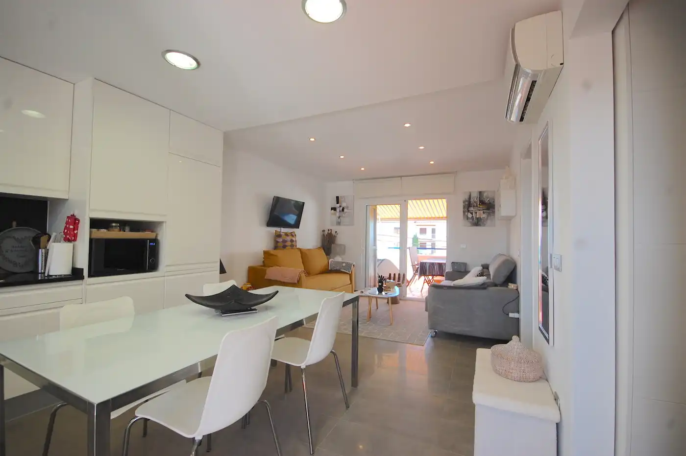 Mini appartamento con terrazza in vendita a Riells, imagen 2
