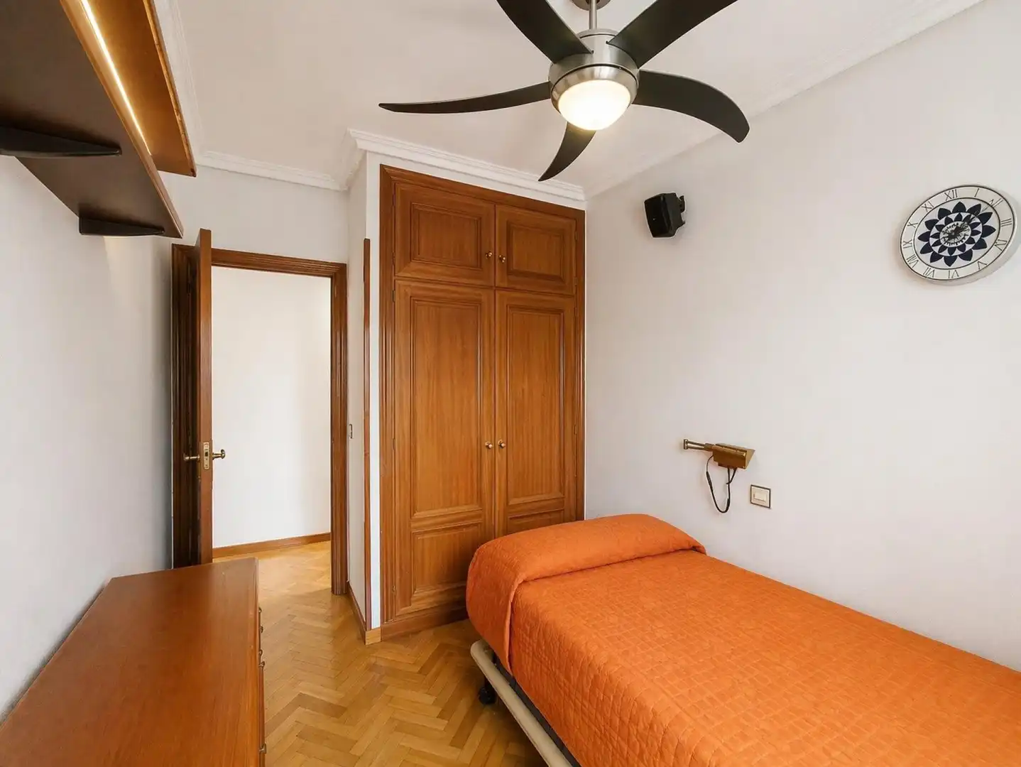 Dormitori de Pis en venda en Madrid amb Calefacció i Terrassa