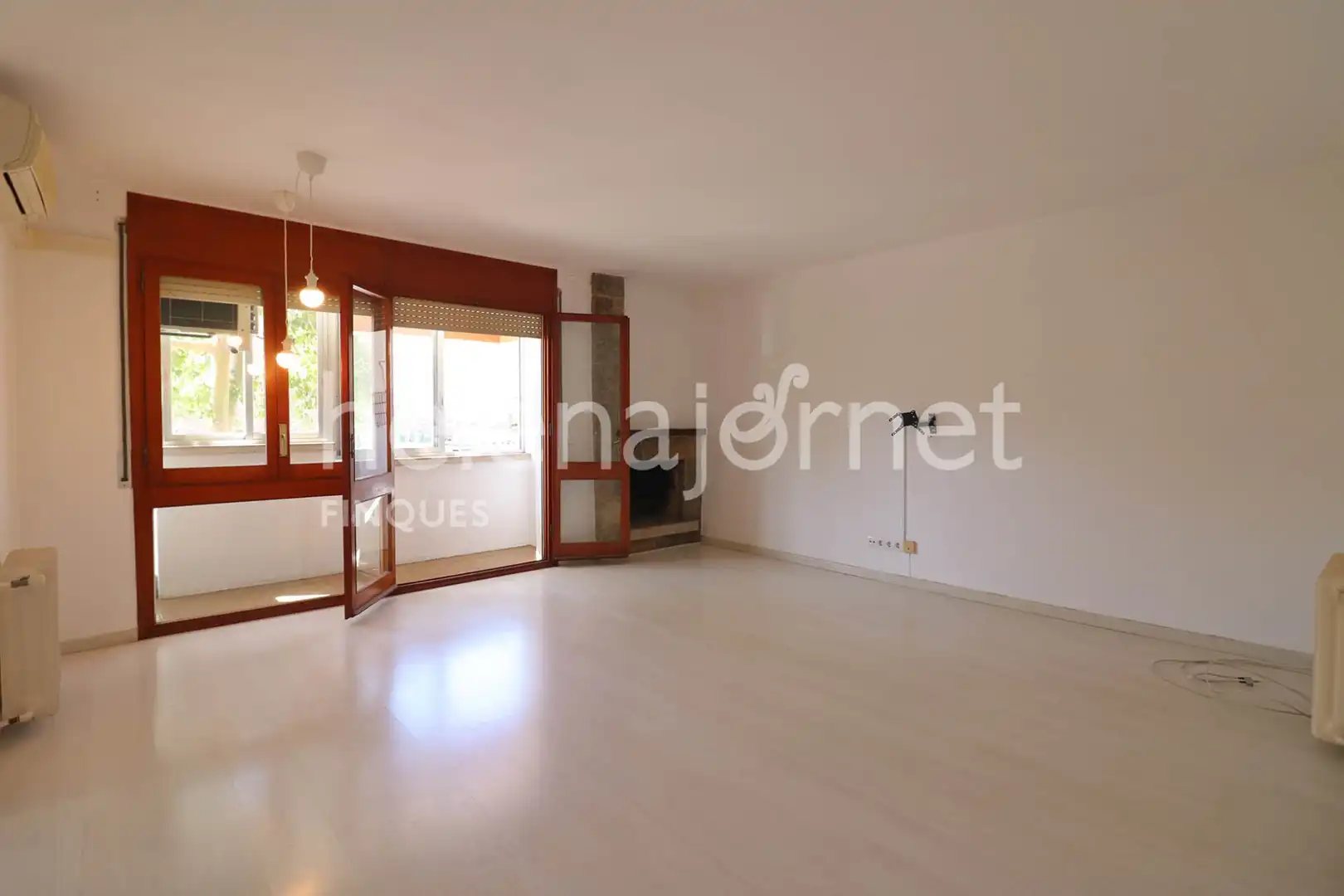 Sala de estar de Piso en venta en Sant Feliu de Guíxols con Aire acondicionado, Calefacción y Balcón