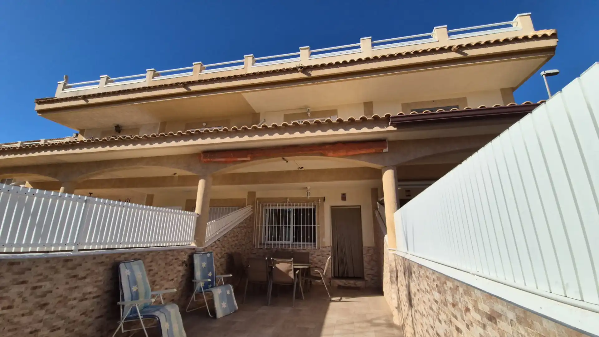 Vista exterior de Casa adosada en venta en Pilar de la Horadada con Aire acondicionado, Terraza y Amueblado
