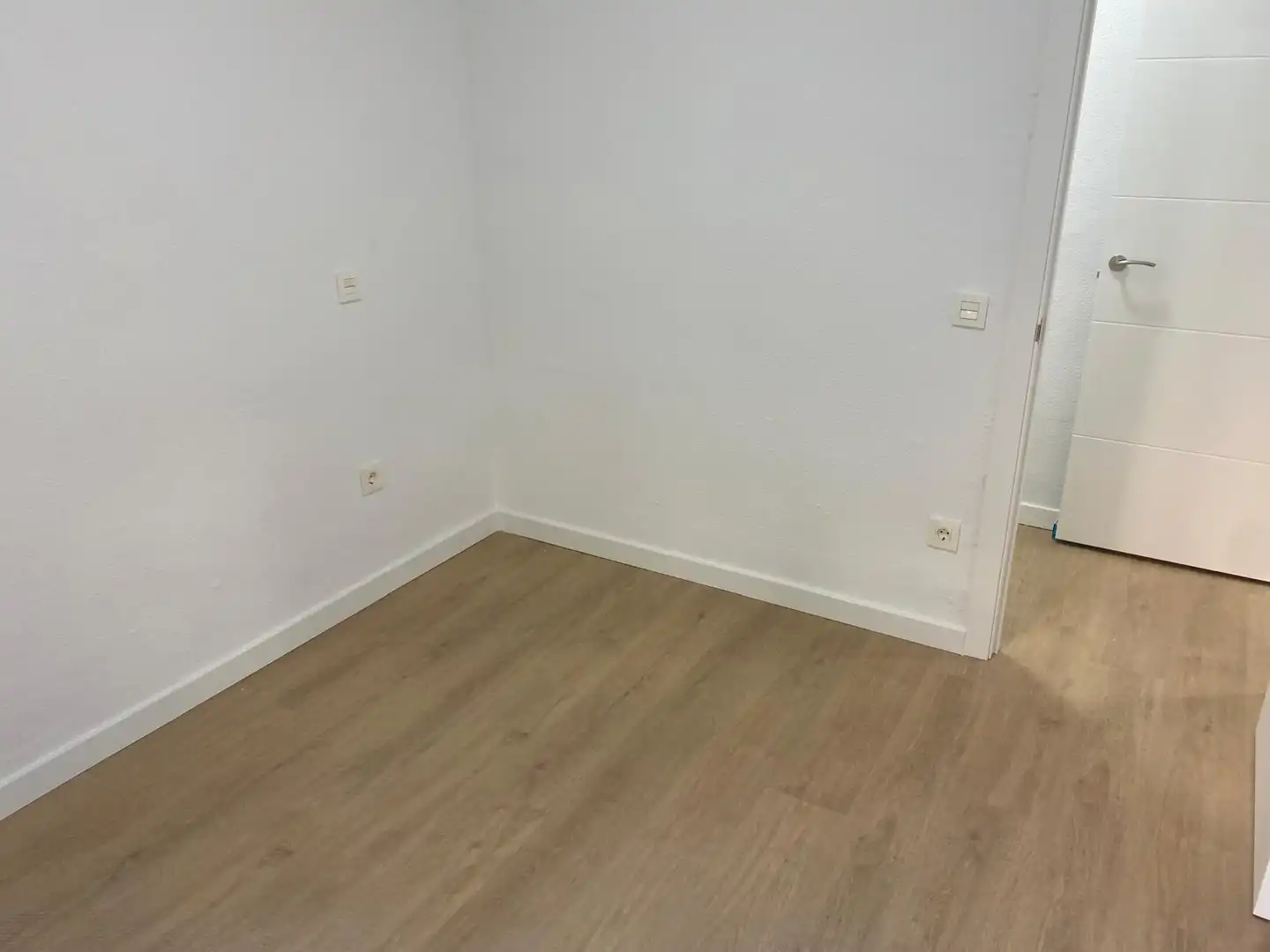 Bedroom of Flat for sale in El Perchel