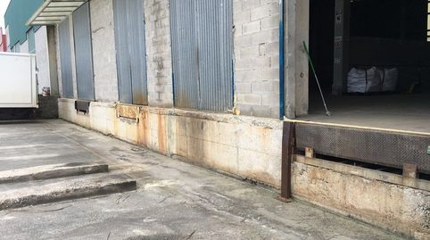 Venta o alquiler de nave con muelles en el Polígono de Begonte, Lugo